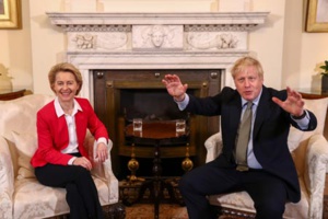 Boris Johnson con la Presidenta de la Comisión Europea, Úrsula von der Leyen, en el número 10 de Downing Street, enero 2020. Fuente: EFE/Simon Dawson Boris Johnson con la Presidenta de la Comisión Europea, Úrsula von der Leyen, en el número 10 de Downing Street, enero 2020. Fuente: EFE/Simon Dawson
